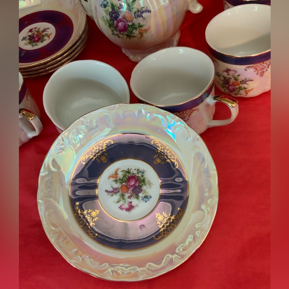 12 PIECE CHINA - Picture 4 of 10